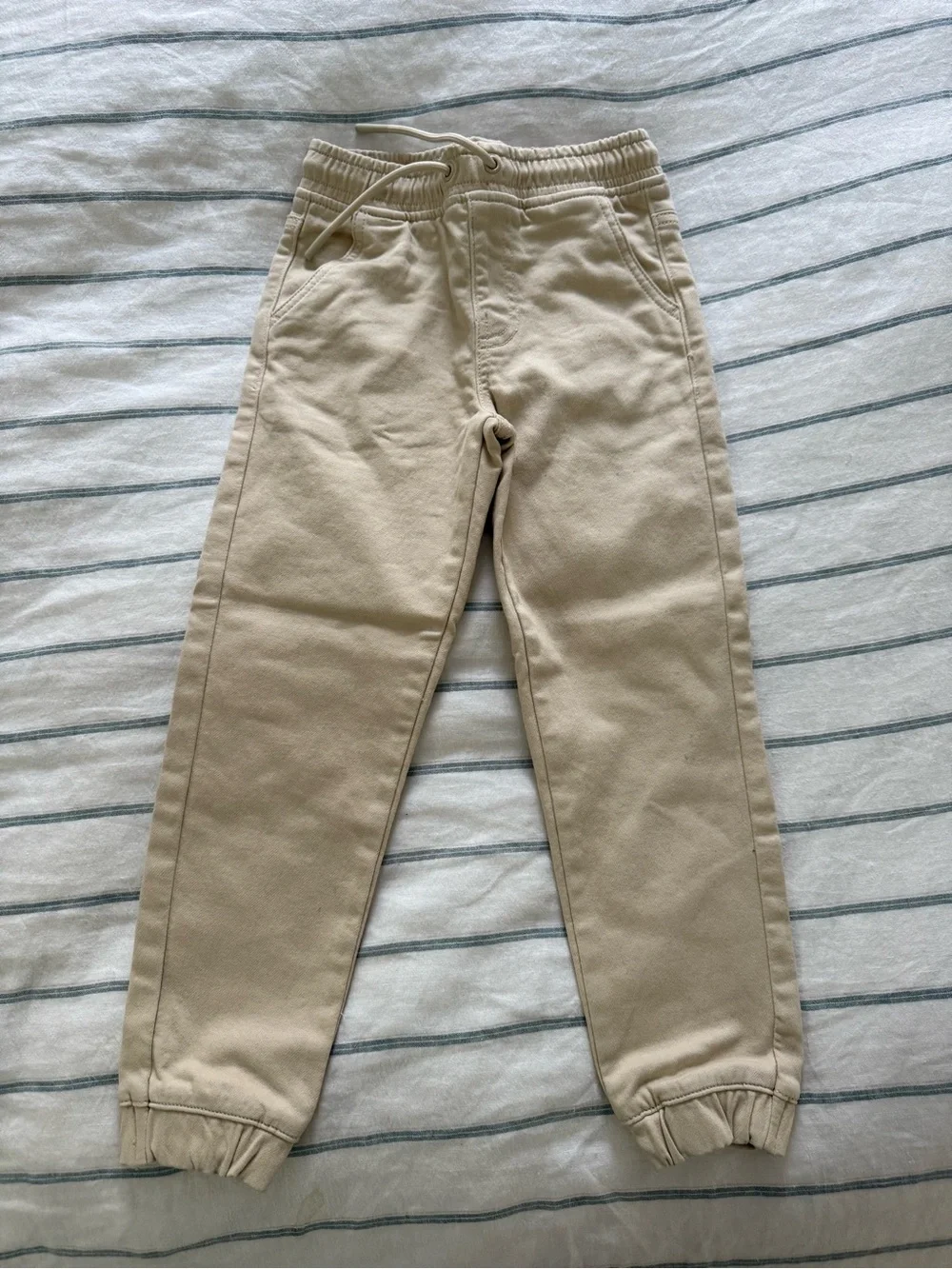 Primark NWOT Kids Beige Jogger Pants - Neutral Casual Bottoms size 5-6
